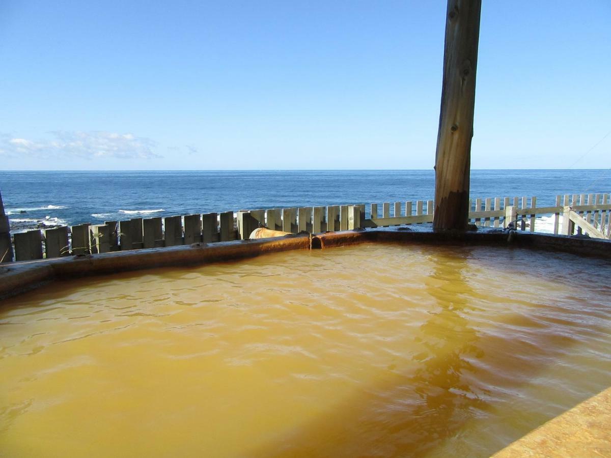 Koganezaki Furofushi Onsen Hotel Fukaura Ngoại thất bức ảnh